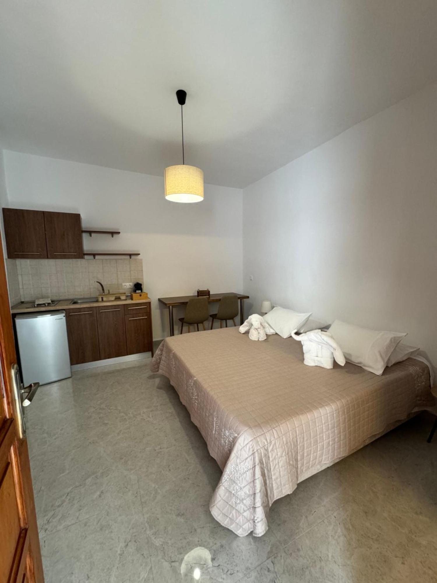Fedra Apartments Lindos エクステリア 写真